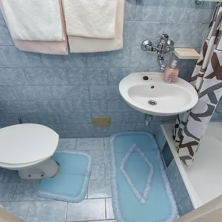 Skender Apartment *